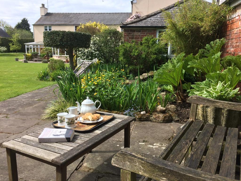 Little Manor Bed & Breakfast Cheltenham Exterior foto