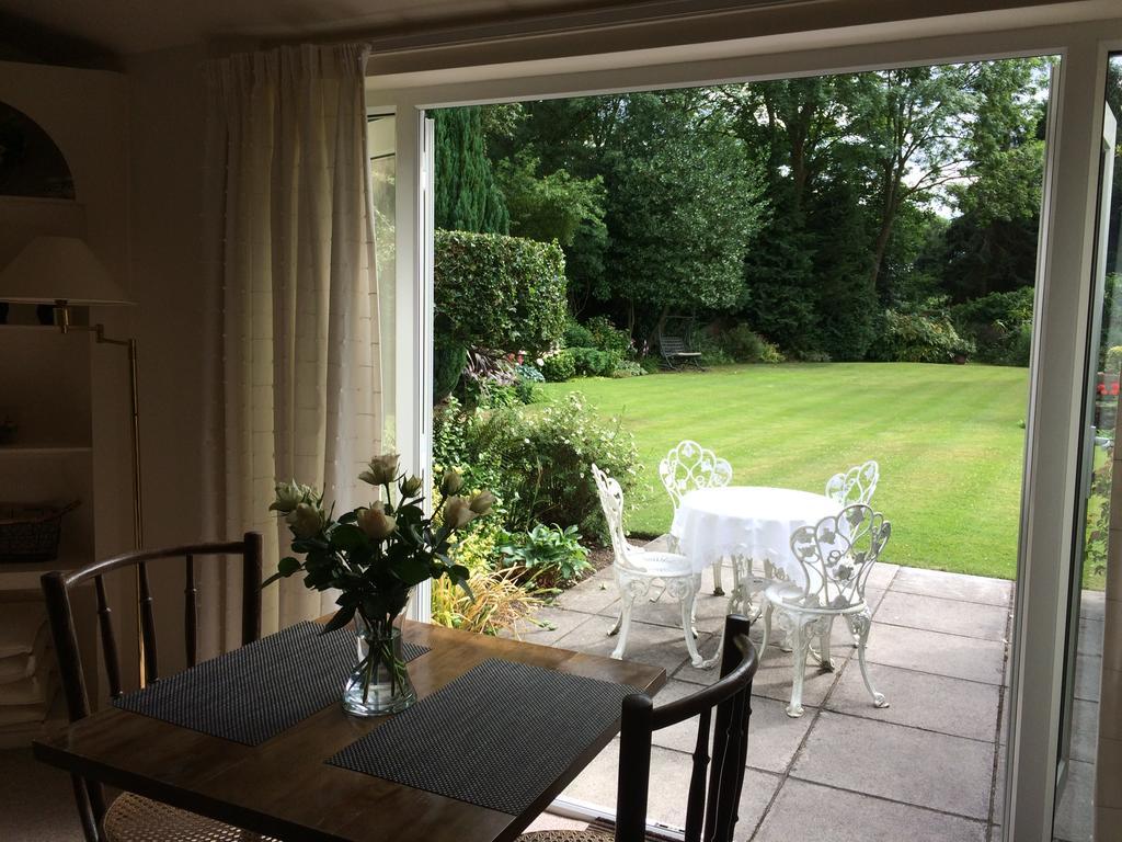 Little Manor Bed & Breakfast Cheltenham Exterior foto