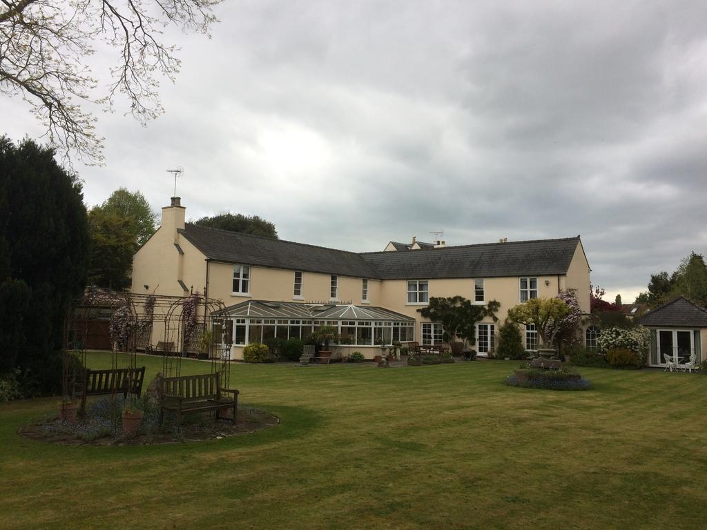 Little Manor Bed & Breakfast Cheltenham Exterior foto